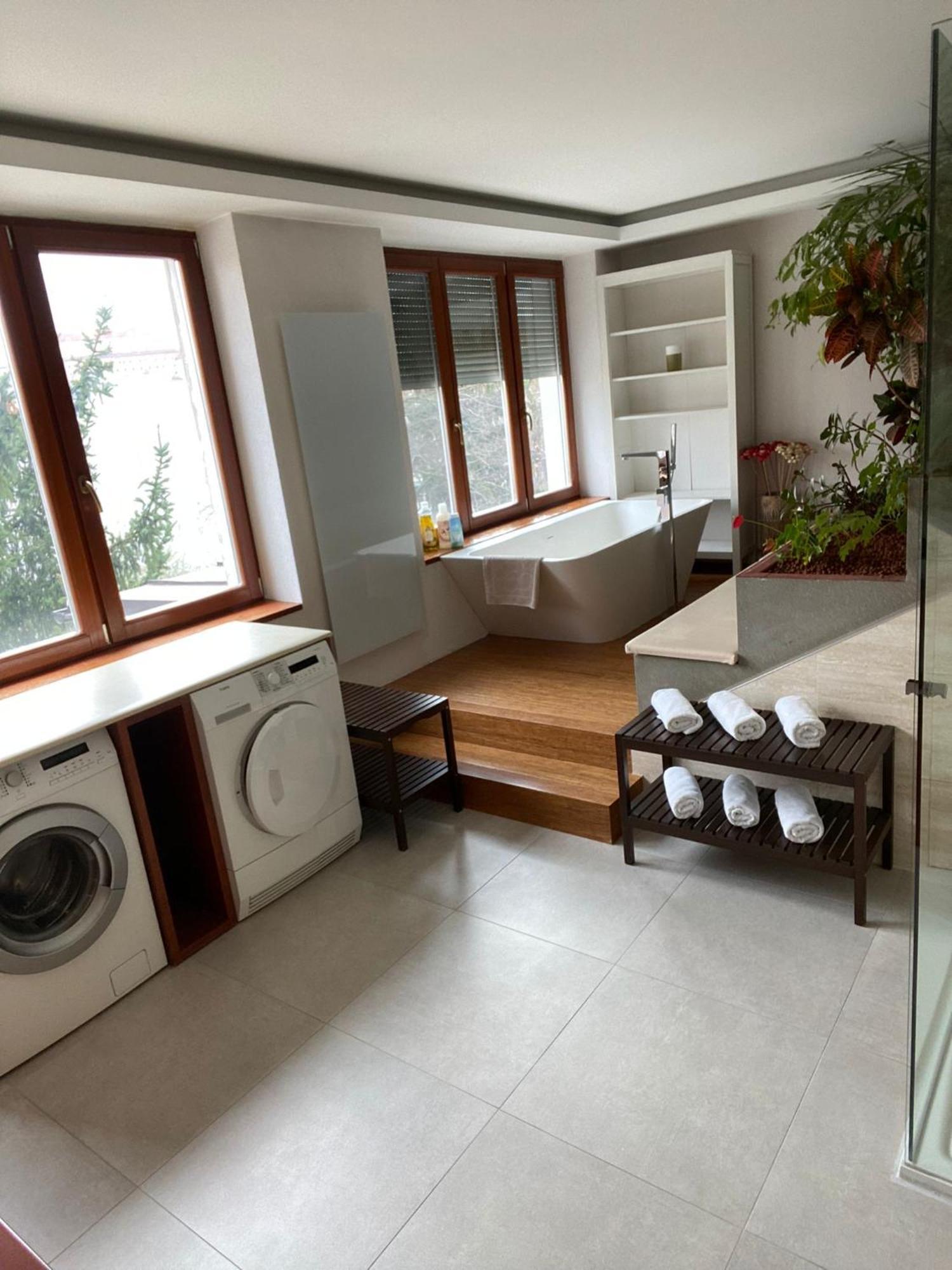 Old Town Apartment Братислава Экстерьер фото